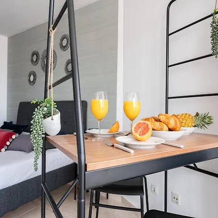 Near * פואנגירולה