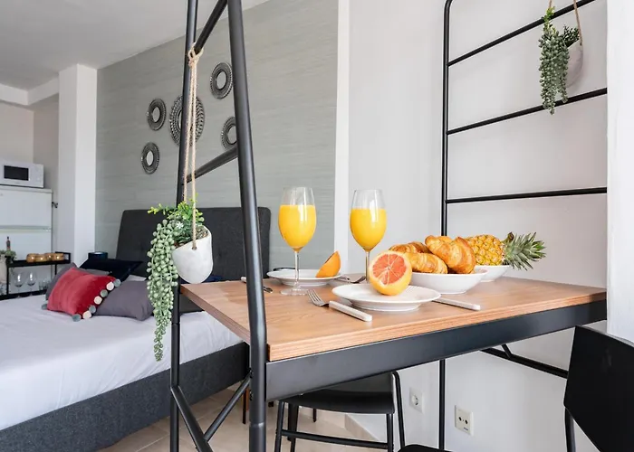 Near * フエンヒロラ